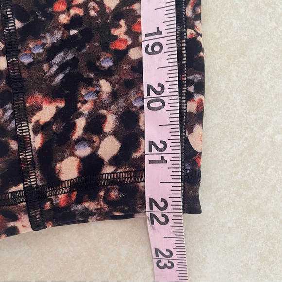 Lululemon Motion Flux Multi Invigorate High-Rise Crop Leggings - 37571 - Picture 9 of 14